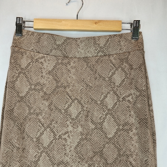 Good American Taupe Snake Print Slim Pencil Mini Skirt Sz 2 Elastic Waist - Picture 3 of 9